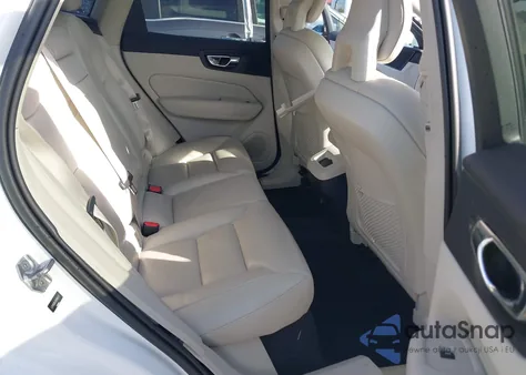 2019 Volvo Xc60 T5 Momentum from USA, damaged, VIN LYV102DK3KB184173